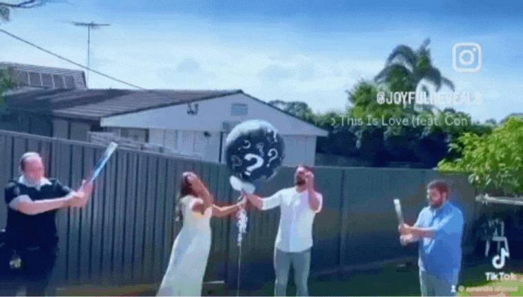 60cm Jumbo "It's a Boy" or "It's a Girl" Gender Reveal Party Cannon β Extra Large Powder Smoke Explosion for Baby Reveal (Blue or Pink)