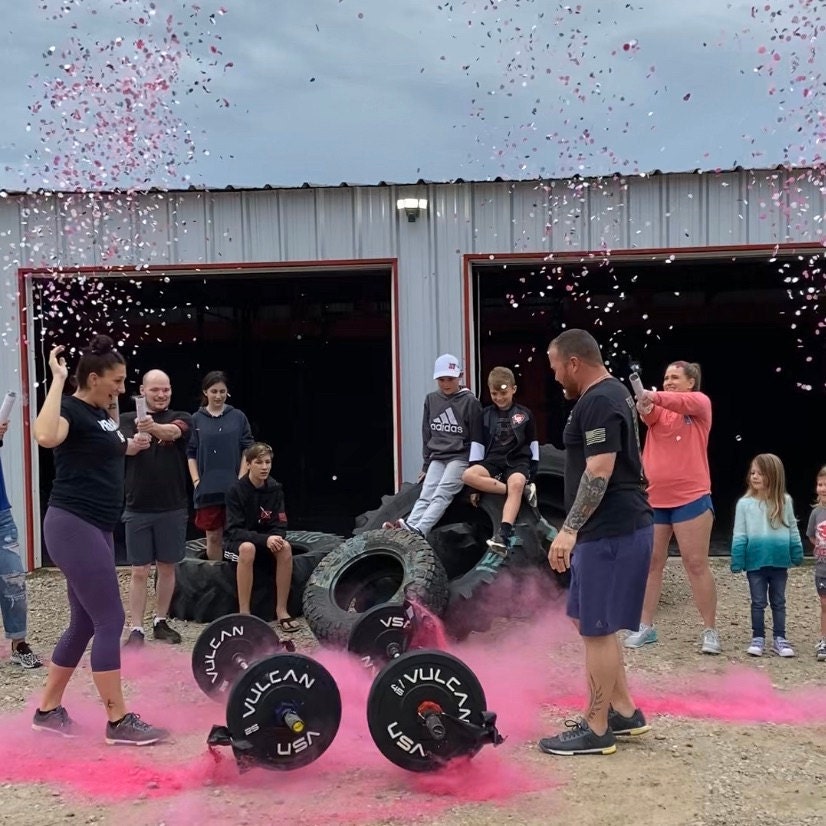 gender reveal holi powder non-toxic water soluble pink powder blue powder pink holi powder blue holi powder gender reveal australia sydney party baby shower dead lift gender reveal fitness gender reveal crossfit gender reveal confetti