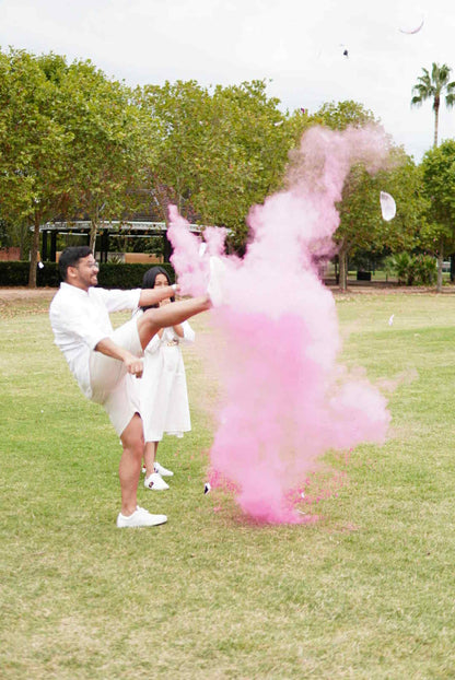 Kick & Pop Gender Reveal Bundle – Assembled Soccer Ball + XL 60cm Smoke & Confetti Cannon